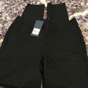 Jones New York black pants. Medium
